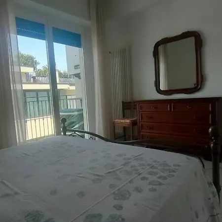 Marina Centro Attico Due 5 Posti Letto, Con Aria Cond E Ascensore רימיני